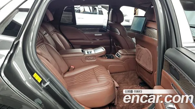 Genesis G90 — Фото автомобиля 12