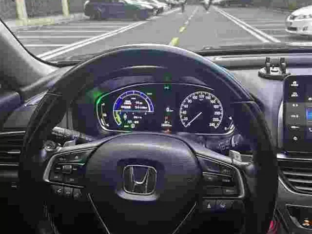 Honda Accord — Фото автомобиля 8