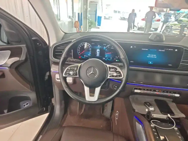 Mercedes-Benz GLE-Class — Фото автомобиля 10