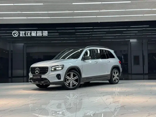 Фотография автомобиля — Mercedes-Benz GLB-Class