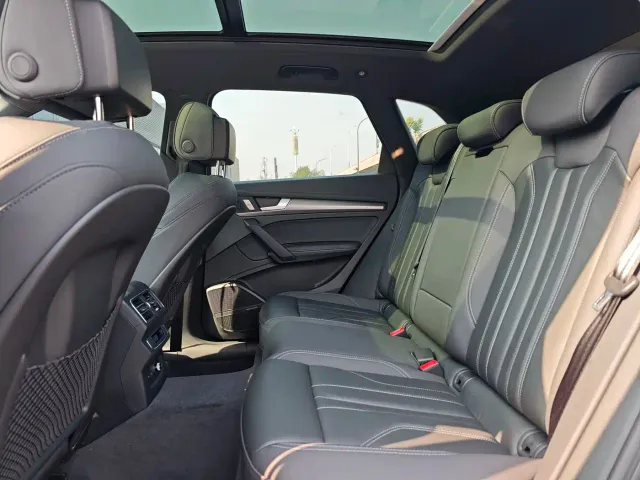 Audi Q5L — Фото автомобиля 9