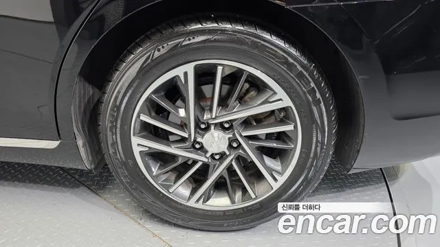 Hyundai Grandeur New — Фото автомобиля 6