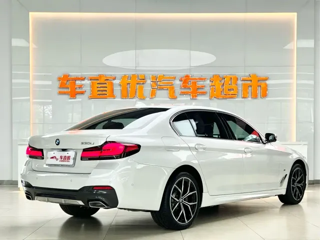 BMW 5 Series — Фото автомобиля 5
