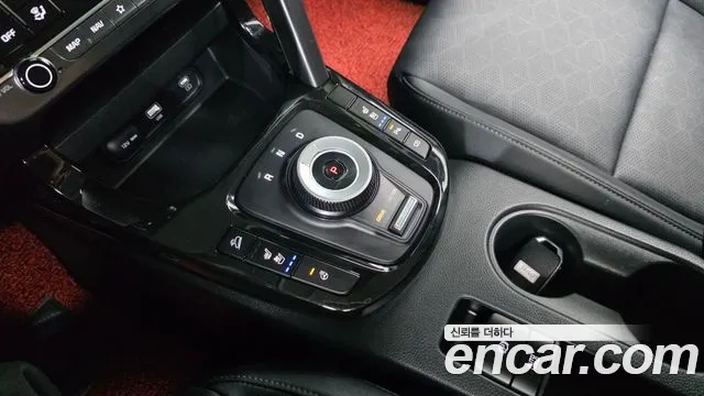 Kia Seltos — Фото автомобиля 9