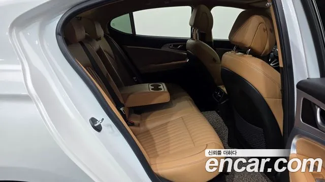 Genesis G70 New — Фото автомобиля 18