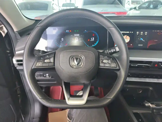Changan CS35 Plus — Фото автомобиля 10