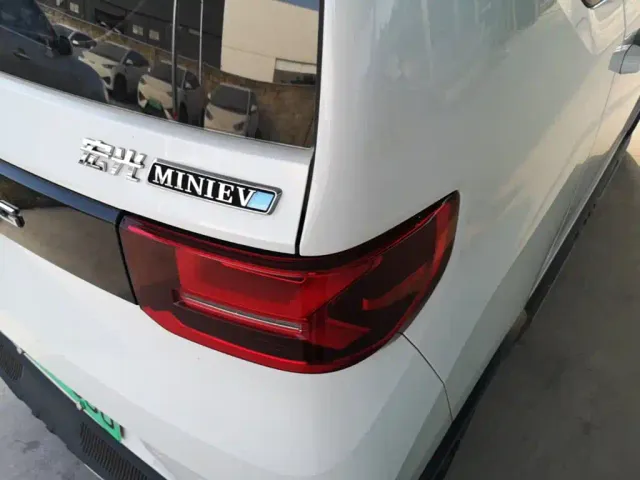 Wuling Hongguang Mini EV — Фото автомобиля 7