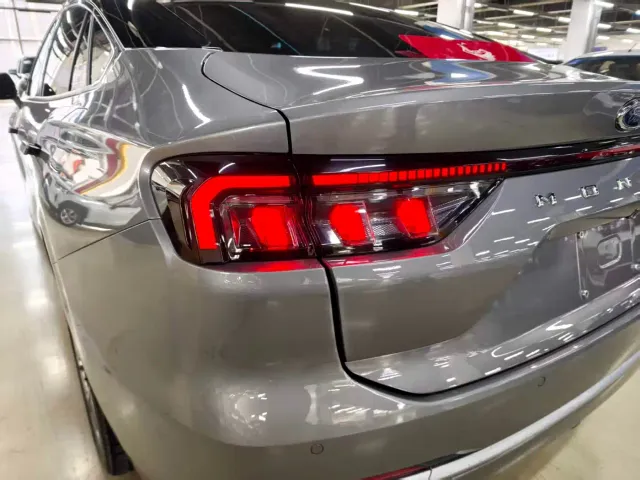 Ford Mondeo — Фото автомобиля 16