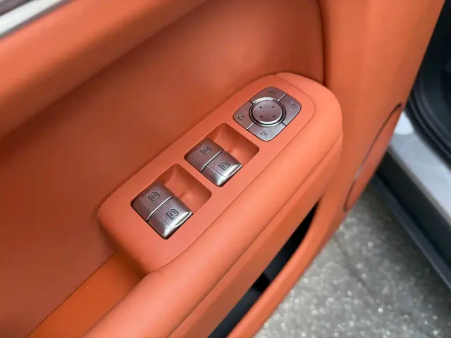 Li Auto L9 — Фото автомобиля 8