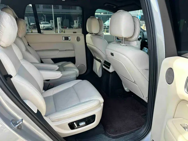 Li Auto L9 — Фото автомобиля 15