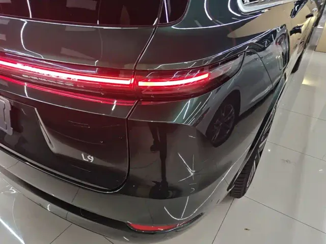 Li Auto L9 — Фото автомобиля 7