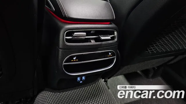 Genesis GV70 2.5T Бензин 2WD — Фото автомобиля 16