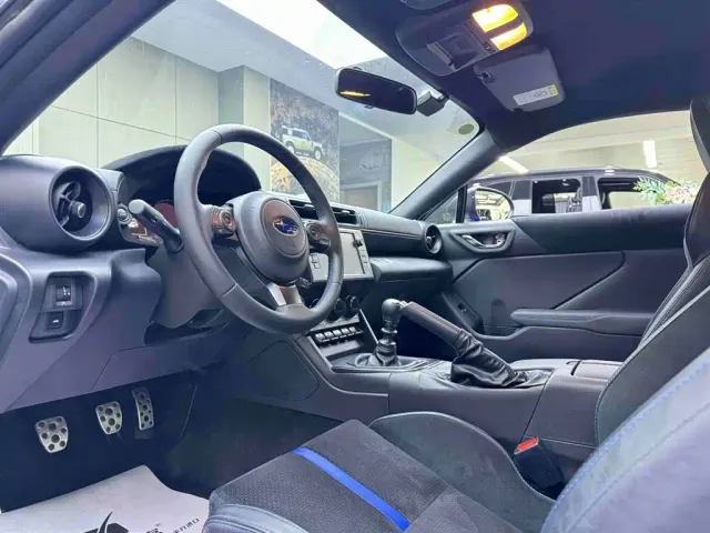 Subaru BRZ — Фото автомобиля 9