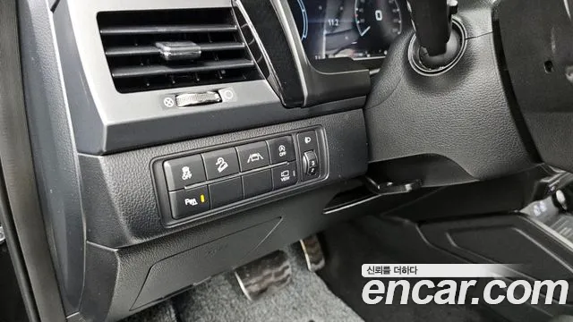KG_Mobility_Ssangyong Rexton Новый Rexton Sport Дизель 2.2 4WD — Фото автомобиля 16