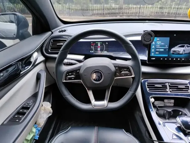 BYD Qin PLUS — Фото автомобиля 11