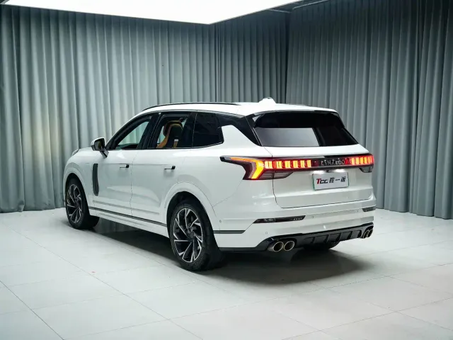 Lynk & Co 09 EM-P — Фото автомобиля 10