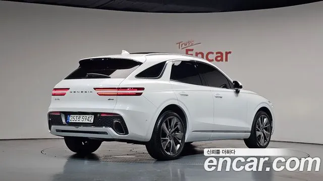 Genesis GV70 — Фото автомобиля 2