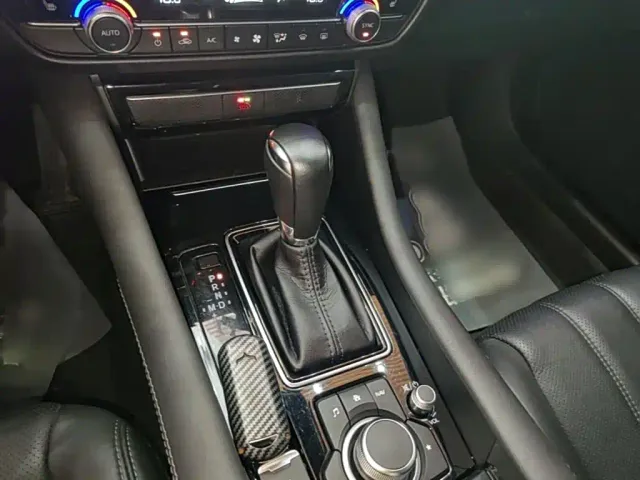 Mazda Atenza 2021 Model 2.5L Blue Sky Sport Edition — Фото автомобиля 6