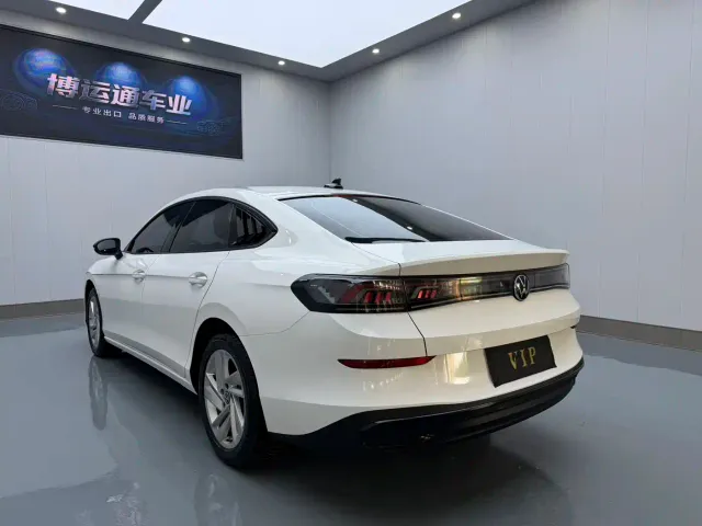 Volkswagen Lamando — Фото автомобиля 4