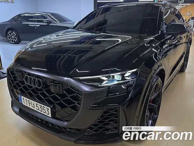 Фотография автомобиля — Audi RSQ8