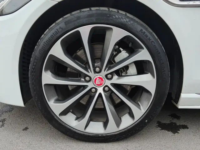 Jaguar XEL — Фото автомобиля 8