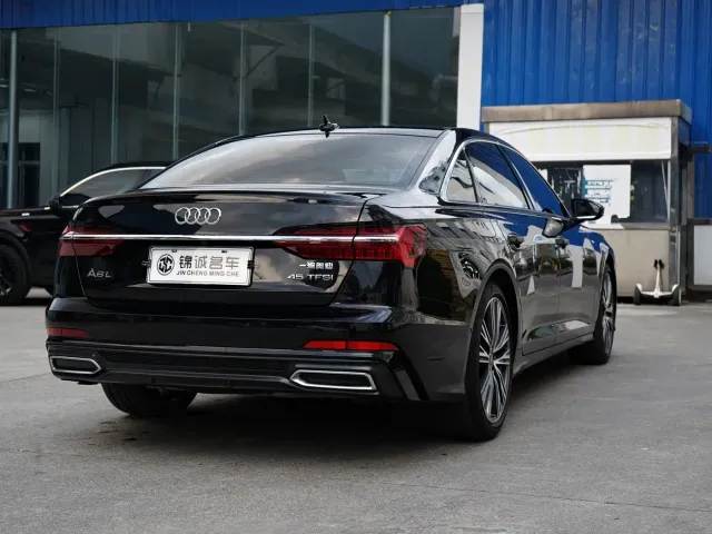 Audi A6L — Фото автомобиля 9