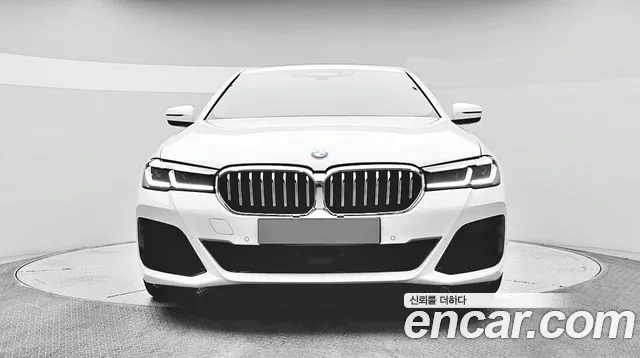 BMW 5 Series G30 — Фото автомобиля 3