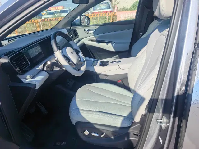 BYD Sealion 06 — Фото автомобиля 3