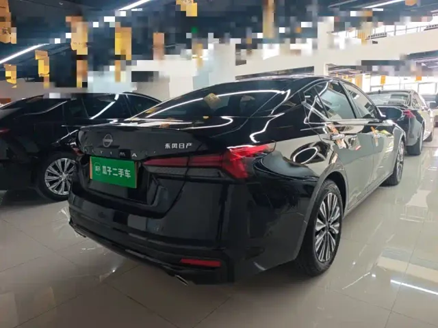 Nissan Teana — Фото автомобиля 6