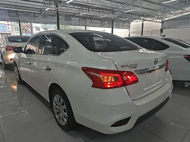 Nissan Sylphy — Фото автомобиля 4