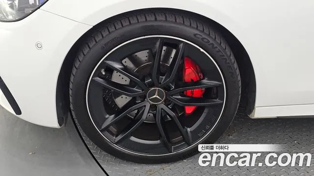 Mercedes-Benz E-Class — Фото автомобиля 5