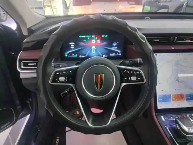 Hongqi H5 — Фото автомобиля 6