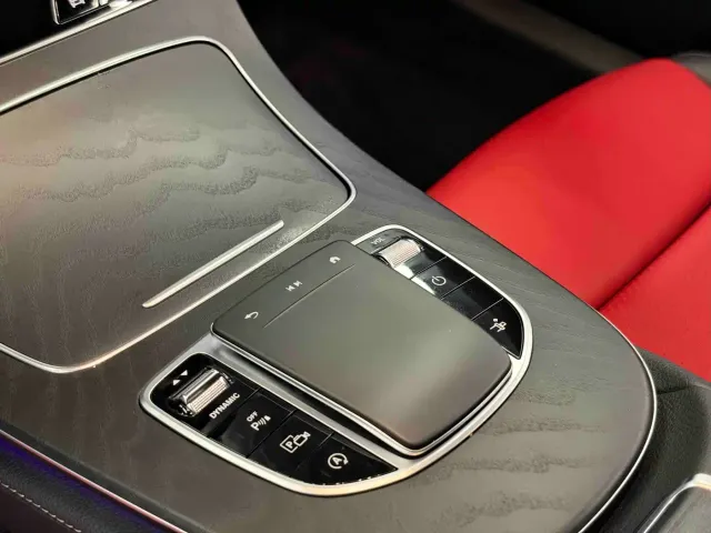 Mercedes-Benz E-Class — Фото автомобиля 14