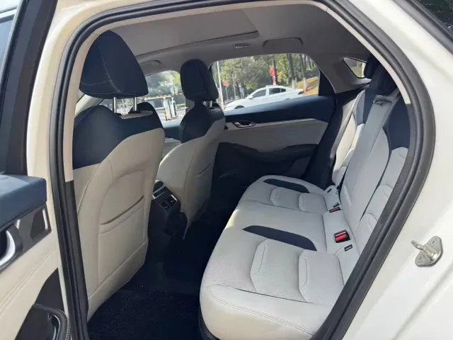 Geely Xingrui — Фото автомобиля 5