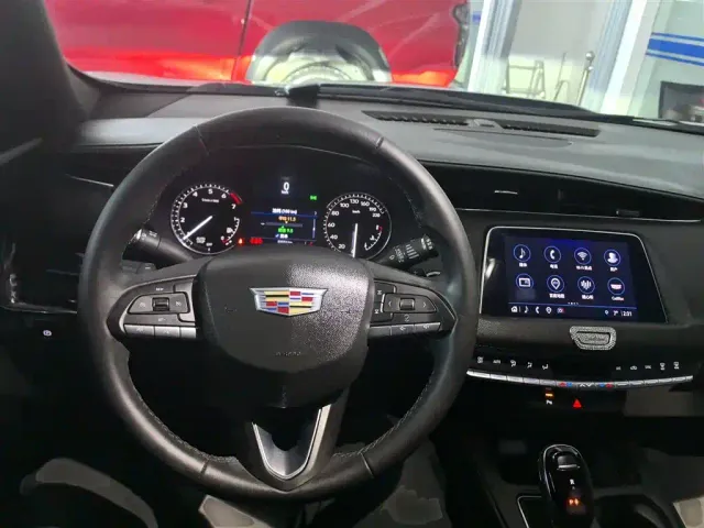 Cadillac XT4 — Фото автомобиля 5