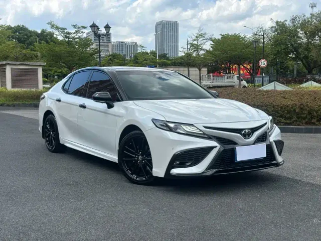 Toyota Camry — Фото автомобиля 3