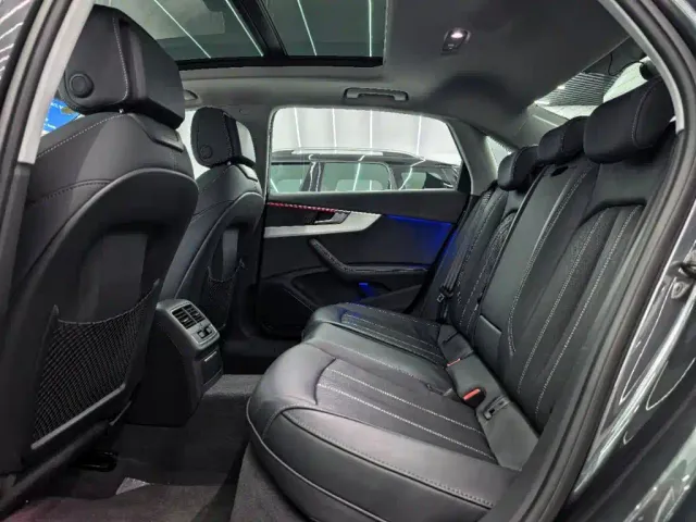 Audi A4L — Фото автомобиля 11