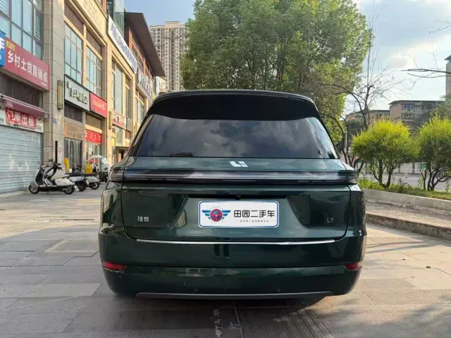 Li Auto L9 — Фото автомобиля 5