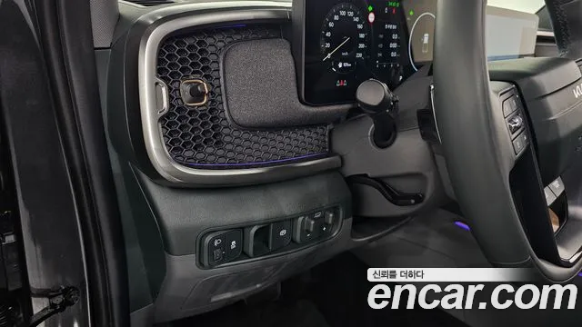 Kia Tasman Tasman 2.5T Бензин 4WD — Фото автомобиля 14