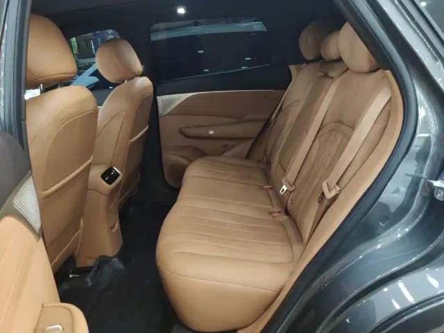 Dongfeng Aeolus L8 — Фото автомобиля 16