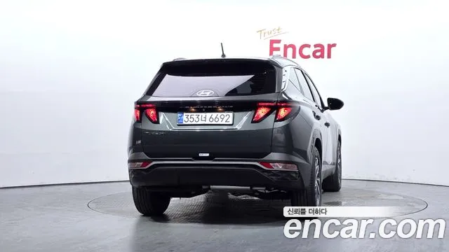 Hyundai Tucson Tucson (NX4) Дизель 2.0 2WD — Фото автомобиля 4