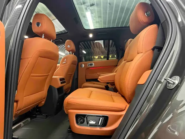Li Auto L8 — Фото автомобиля 7