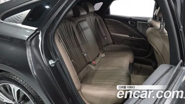 Kia K8 Hybrid — Фото автомобиля 18
