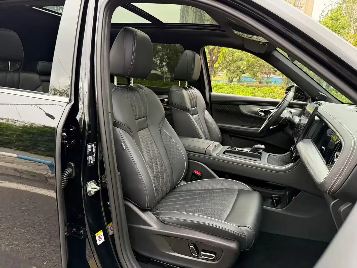 GAC Trumpchi Trumpchi GS8 2024 Navigator Series 2.0TGDI 2WD Luxury Smart Connect Edition — Фото автомобиля 20