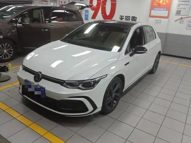 Фотография автомобиля — Volkswagen Golf