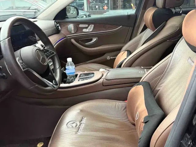 Mercedes-Benz E-Class — Фото автомобиля 5