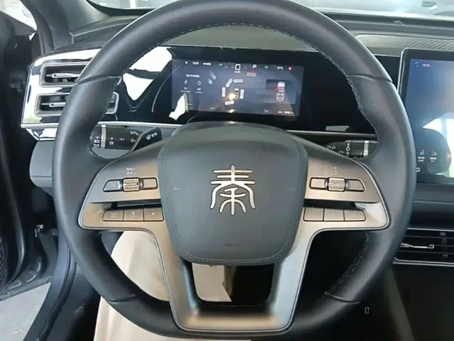 BYD Qin L — Фото автомобиля 10