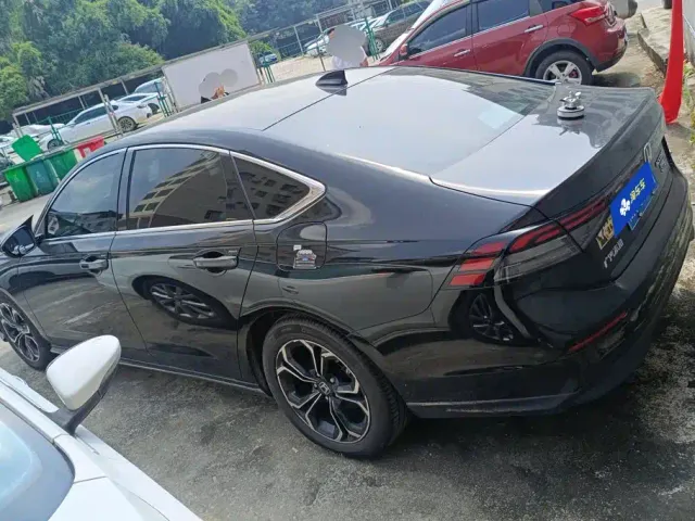 Honda Accord — Фото автомобиля 3