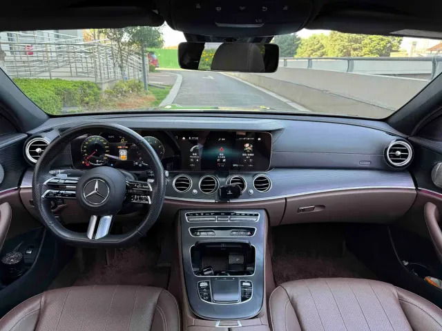 Mercedes-Benz E-Class — Фото автомобиля 8