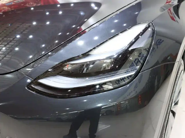 Tesla Model Y — Фото автомобиля 7